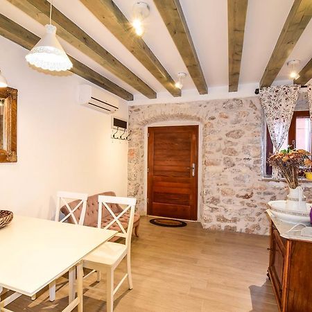 Anja Apartments シベニク エクステリア 写真