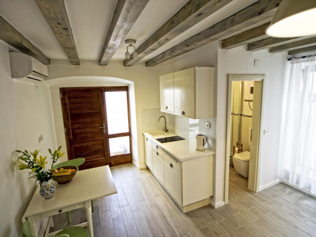 Anja Apartments シベニク 部屋 写真